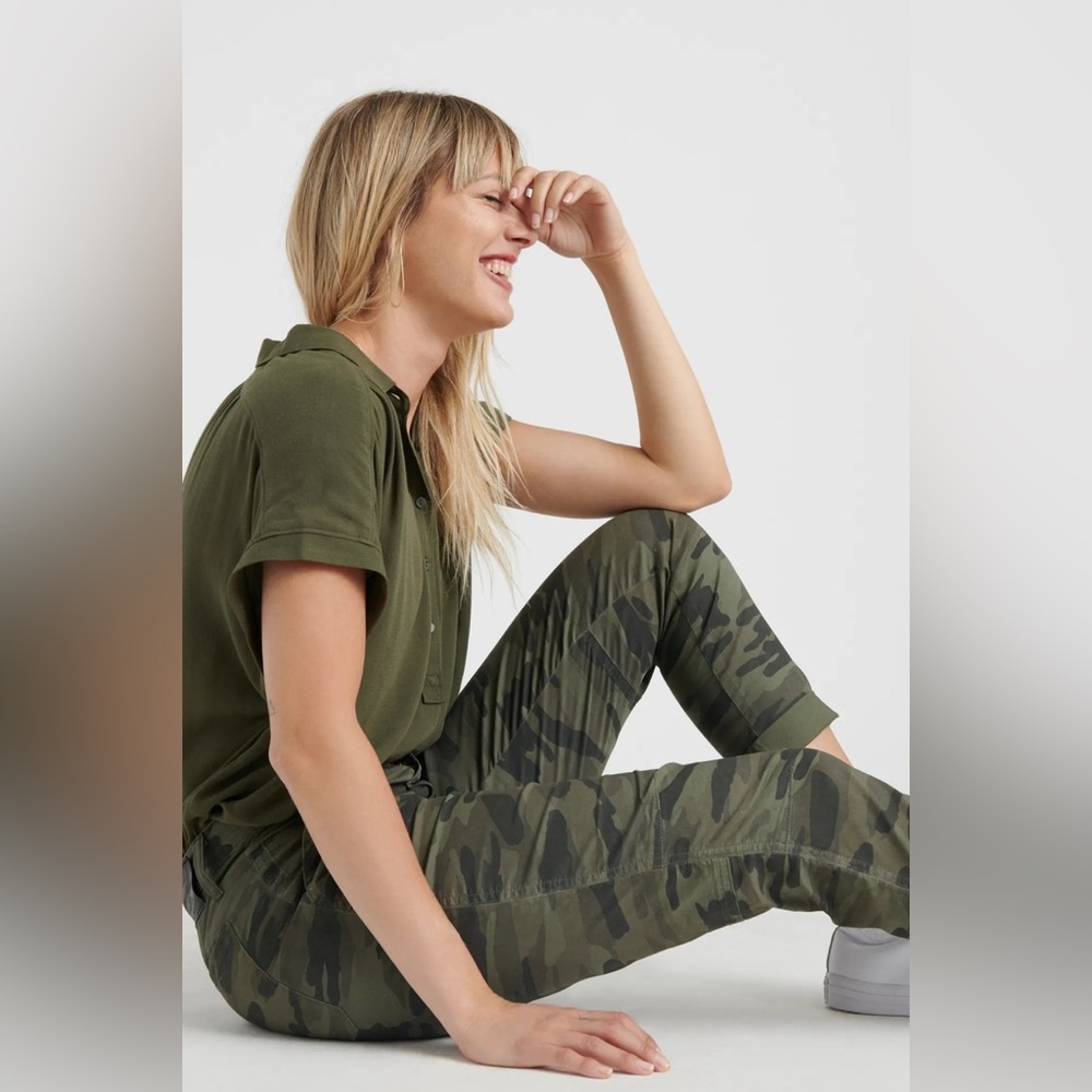 Luck Brand - The Cargo Mid Rise Camo Green Cropped Pants